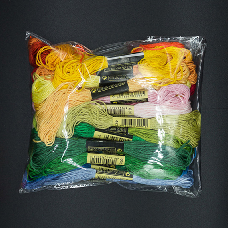 Sewing Necessities - C 24/100/50 Multicolor Cross Threads Katoenen